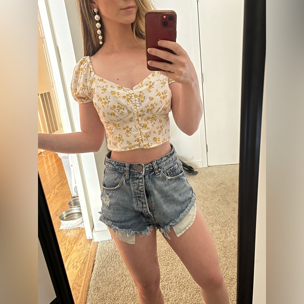 Milkmaid puff shoulder top